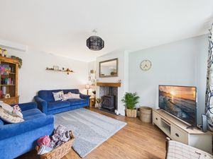 Lounge- click for photo gallery